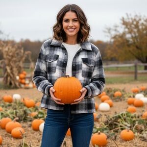 Lucky Brand Fleece Lined Black and White Plaid Shacket Shirt Crop Length Size L